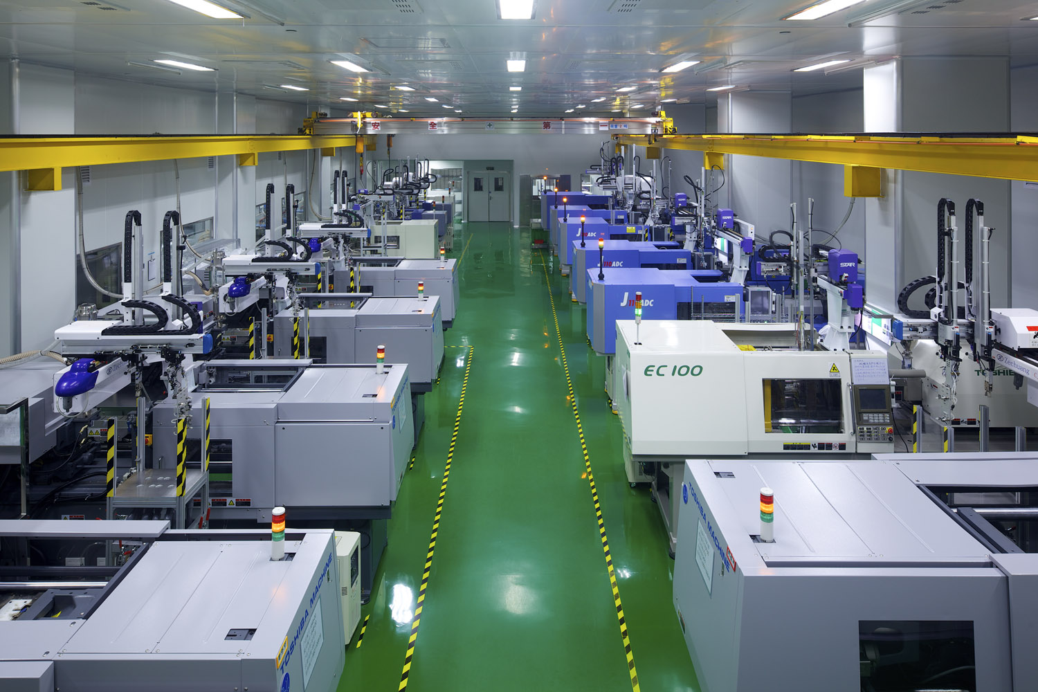 In-house Clean Room Injection Molding 2